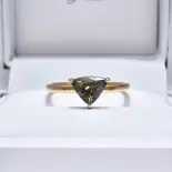 Pierścionek z aleksandrytem szlif trillion Pierścionek z aleksandrytem szlif trillion